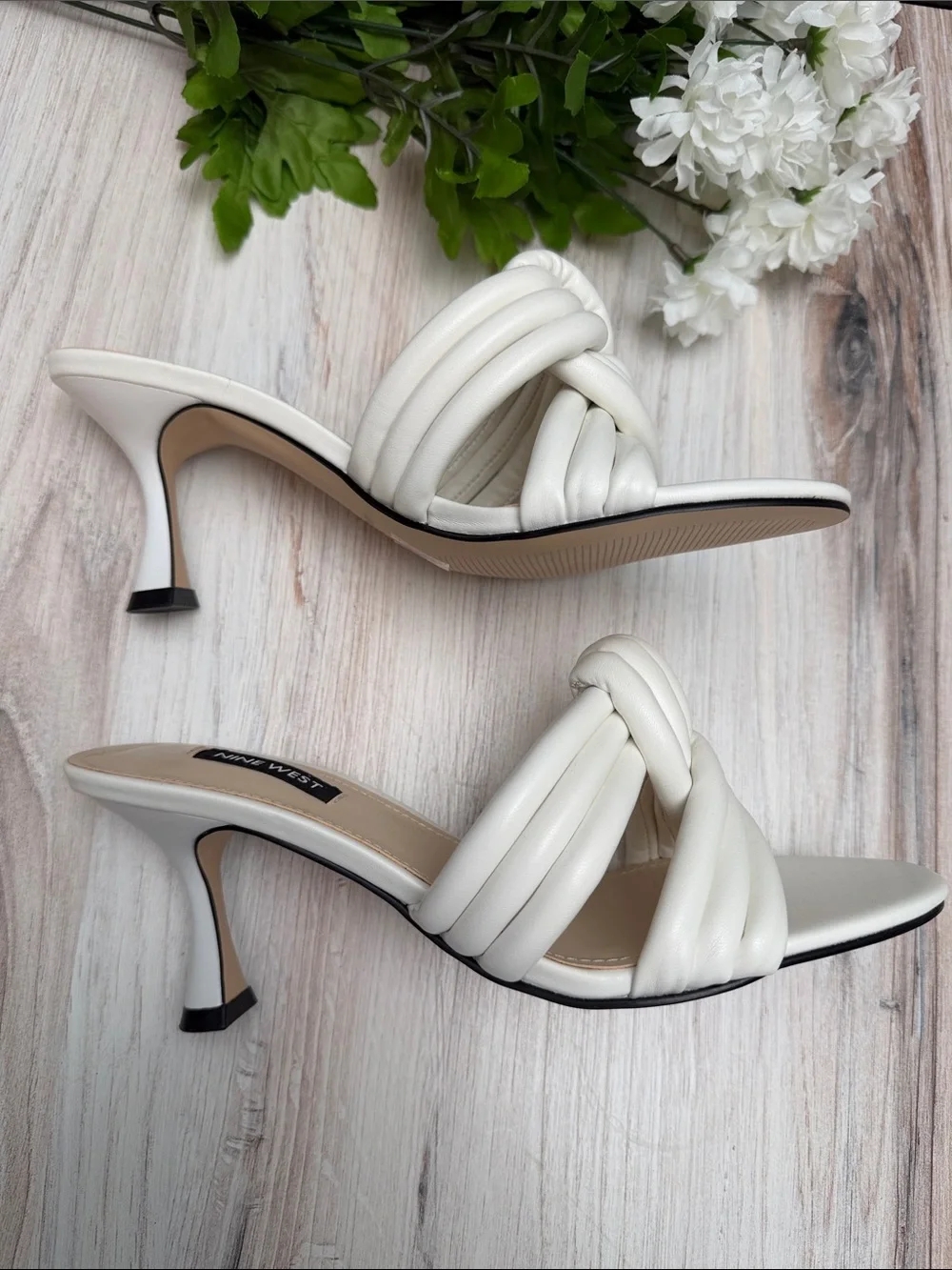 NINE WEST Norene Knot Heels Size 7